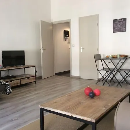 Studio De Charme A Deux Pas Du Vieux Marche La Rochelle (Charente-Maritime)
